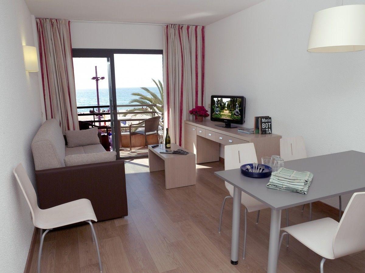 Almirall Apartaments يوريت دي مار المظهر الخارجي الصورة