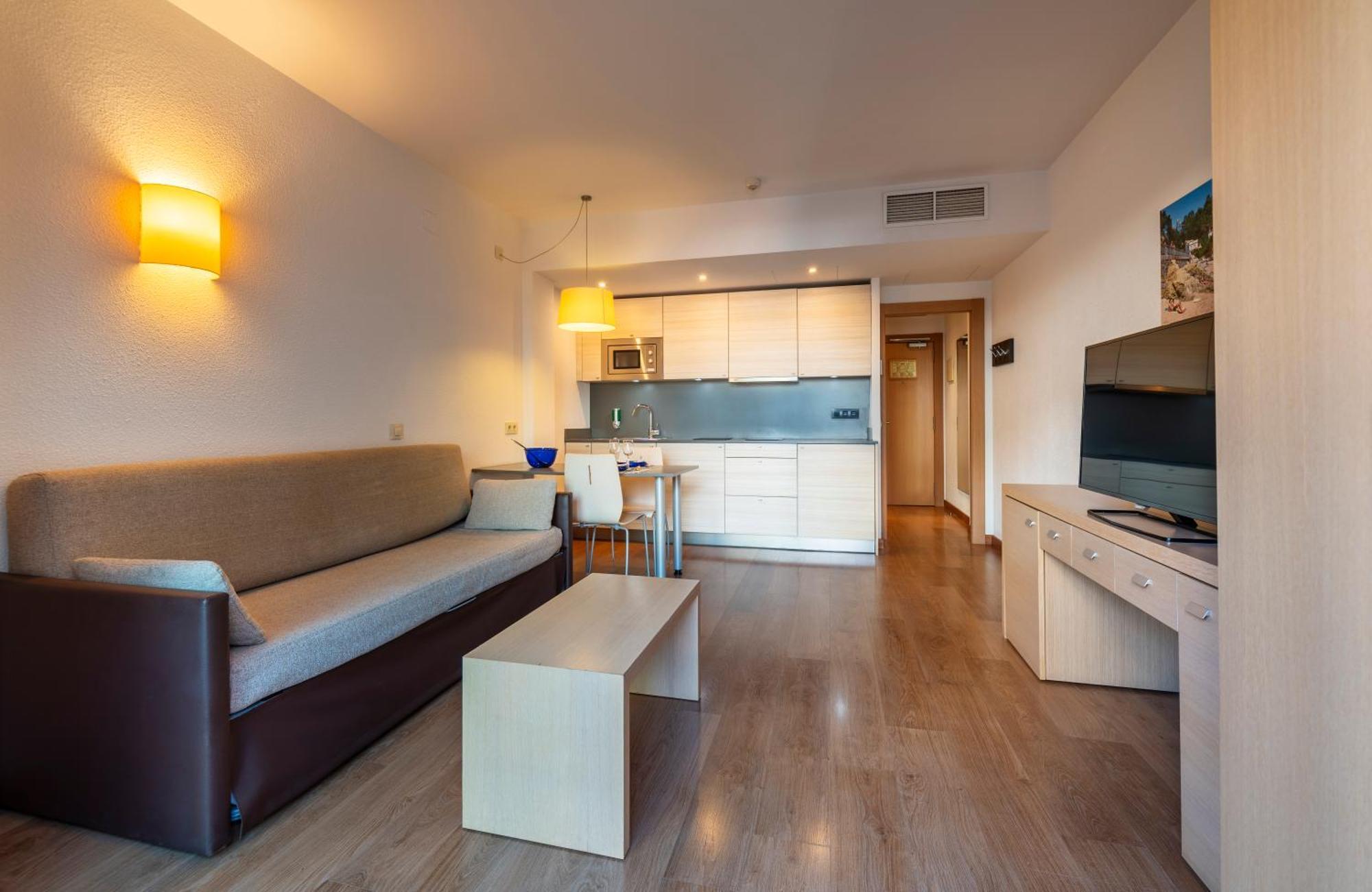 Almirall Apartaments يوريت دي مار المظهر الخارجي الصورة