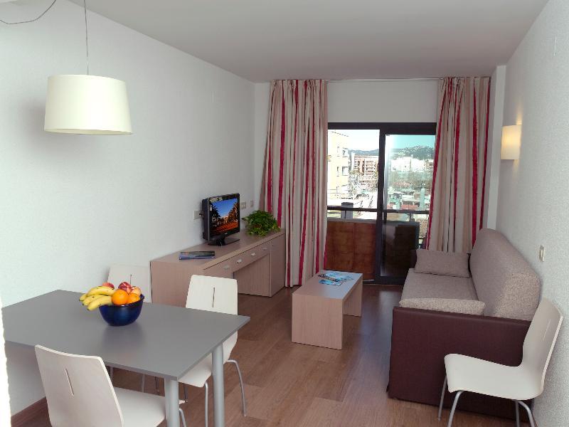 Almirall Apartaments يوريت دي مار المظهر الخارجي الصورة